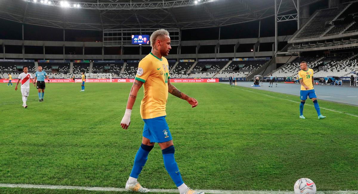 Neymar lamentó arbitraje en el Perú vs Brasil. Foto: EFE