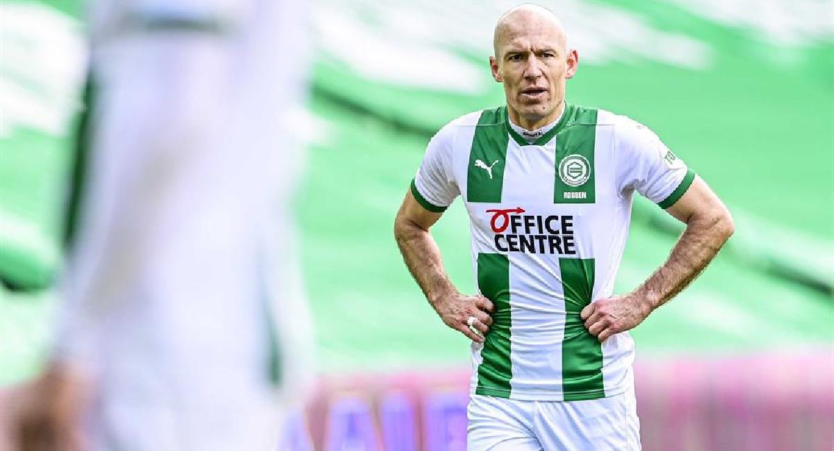 Arjen Robben le dice adiós al fútbol. Foto: EFE