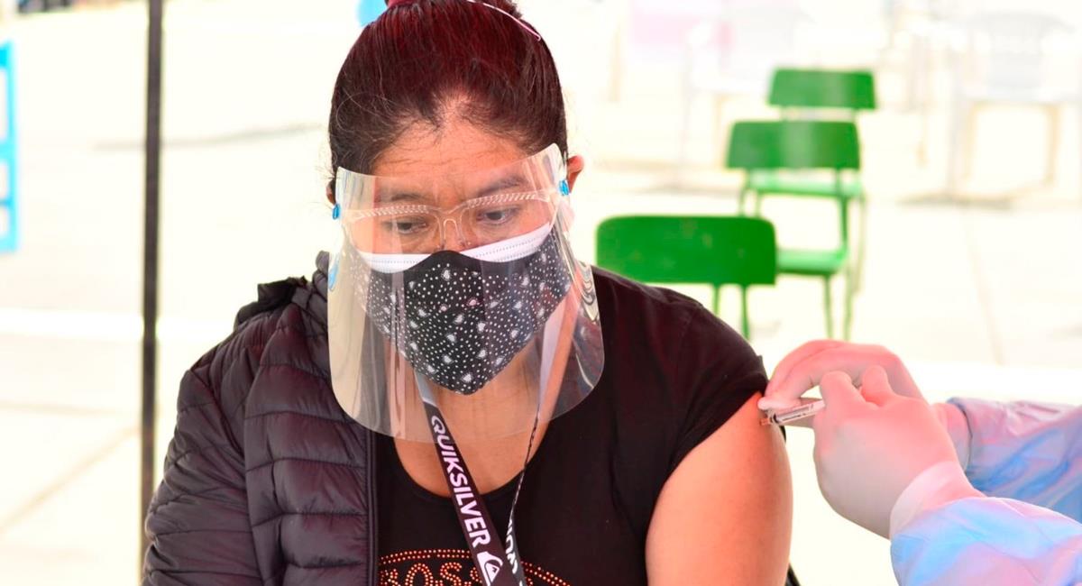 Tacna inicia con vacunación a personas de 32 años este viernes. Foto: Andina