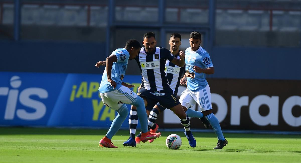 Alianza Lima enfrentaría a Sporting Cristal en una posible final. Foto: FPF
