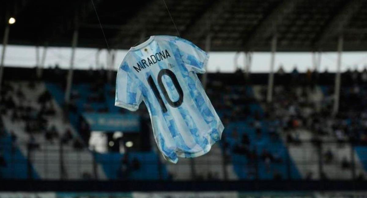 Diego Maradona será reconocido por Conmebol en finales de Libertadores y Sudamericana. Foto: Twitter
