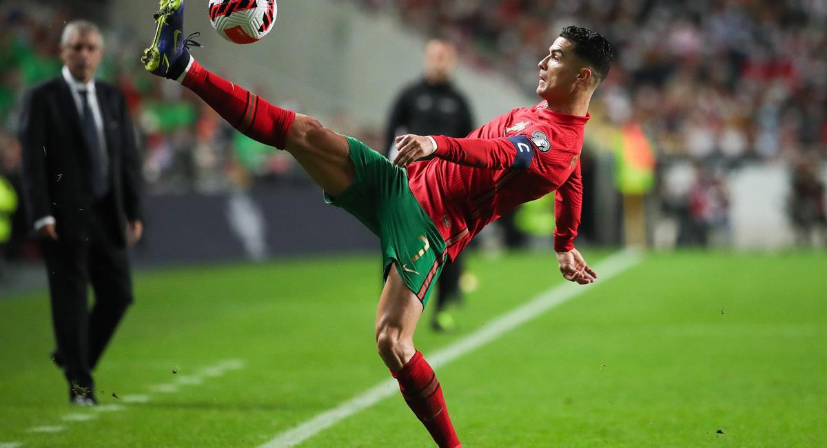 Cristiano Ronaldo no baja los brazos con Portugal. Foto: EFE