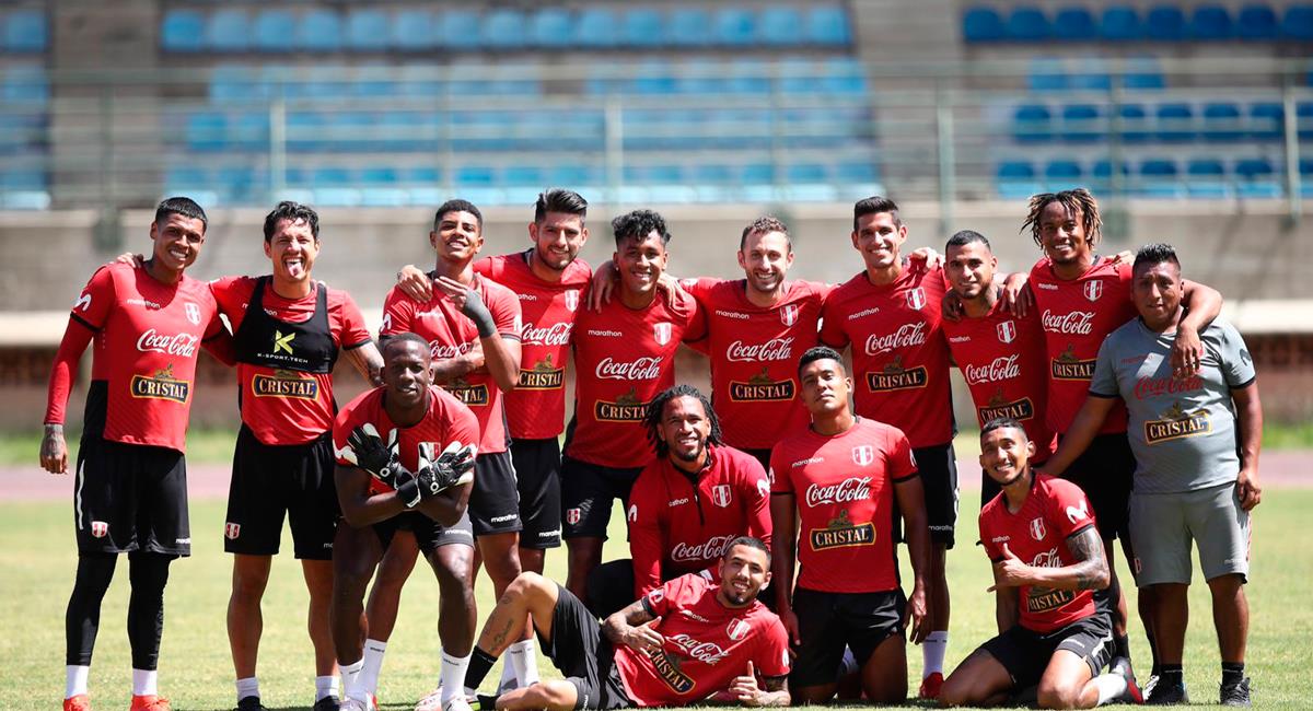 Perú entrenó a un solo día del duelo con la 'Vinotinto'. Foto: FPF
