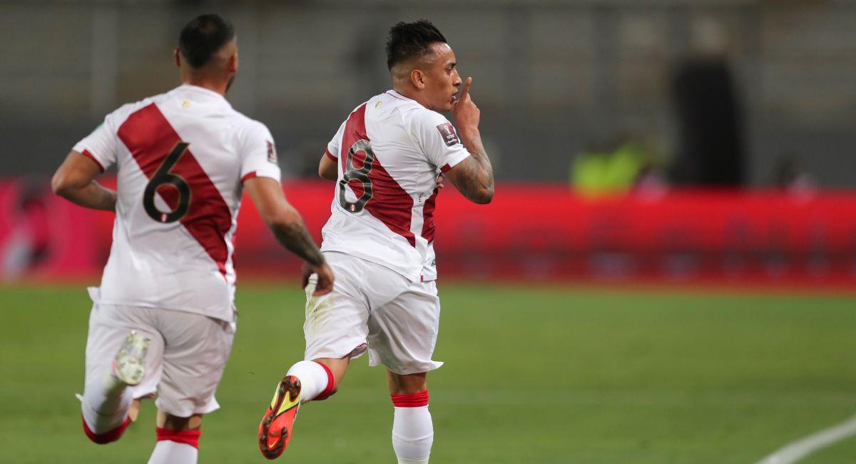 La Selección Peruana festejó ante Venezuela. Foto: EFE