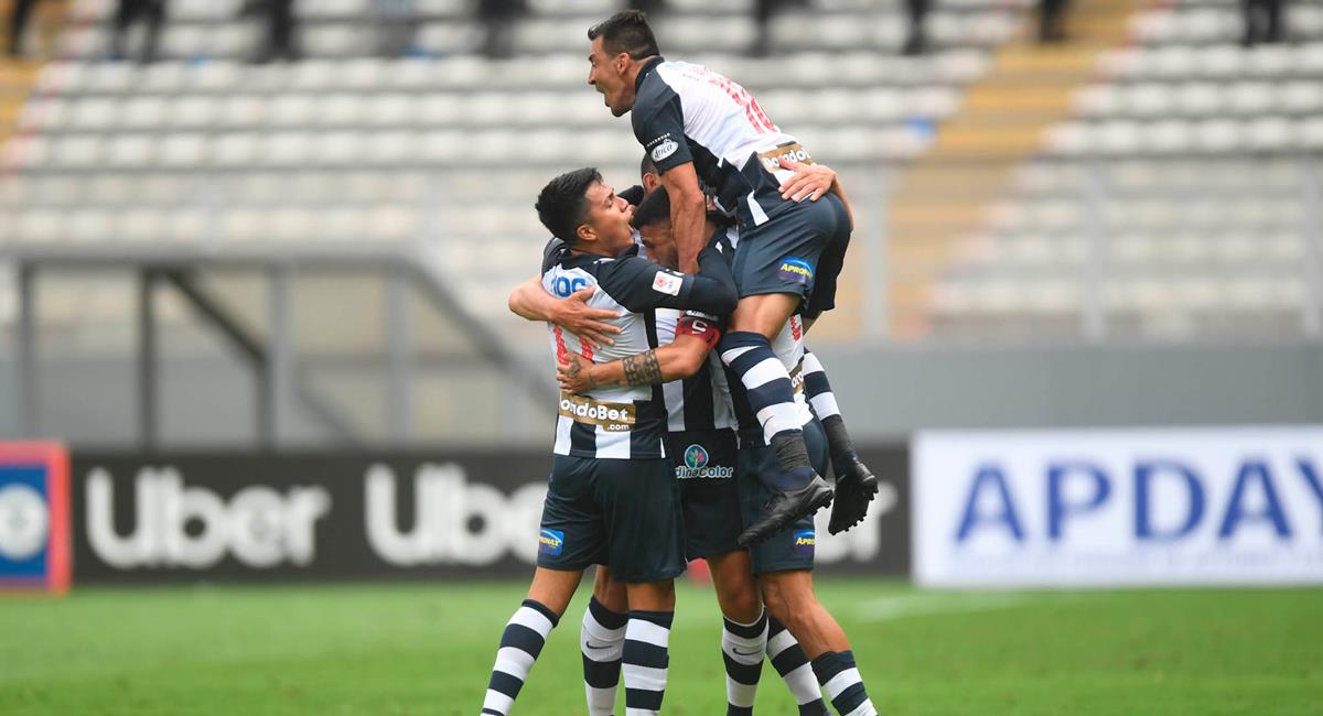 Alianza Lima se impuso en la final ante Sporting Cristal. Foto: FPF