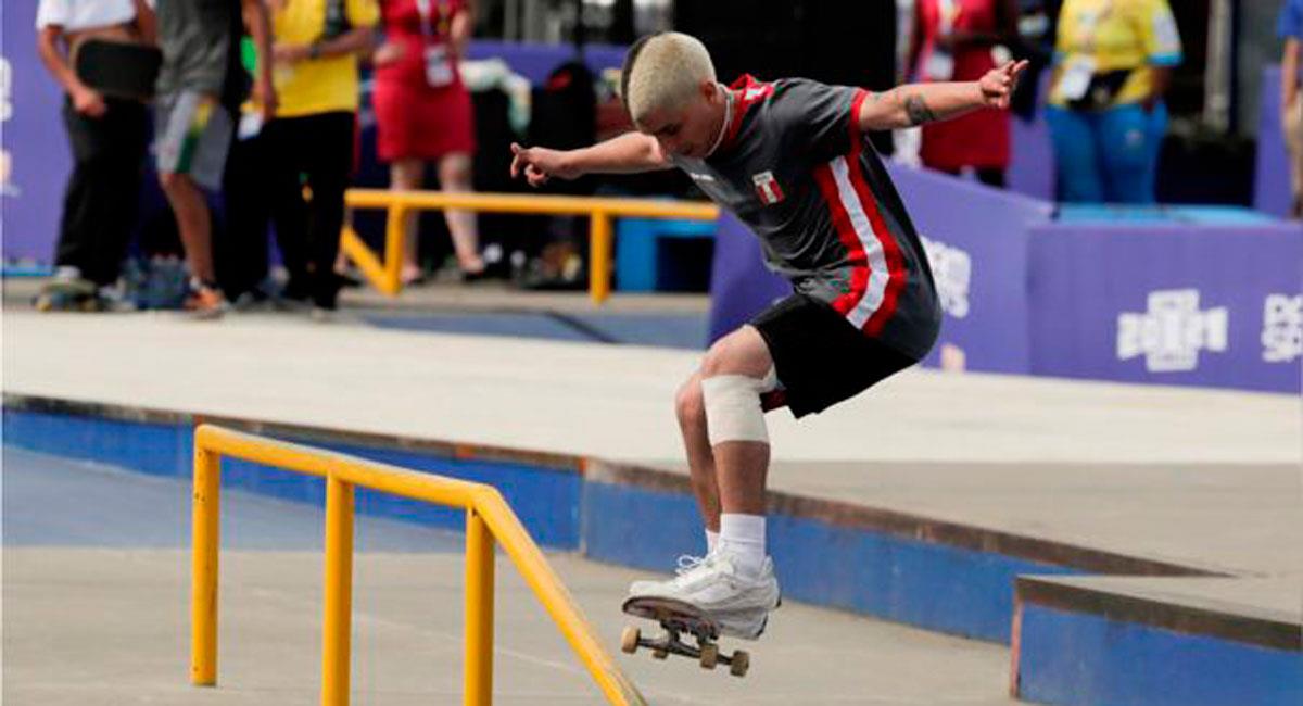 Ángelo Caro  skater peruano en los Juegos Panamericanos Junior Cali. Foto: EFE