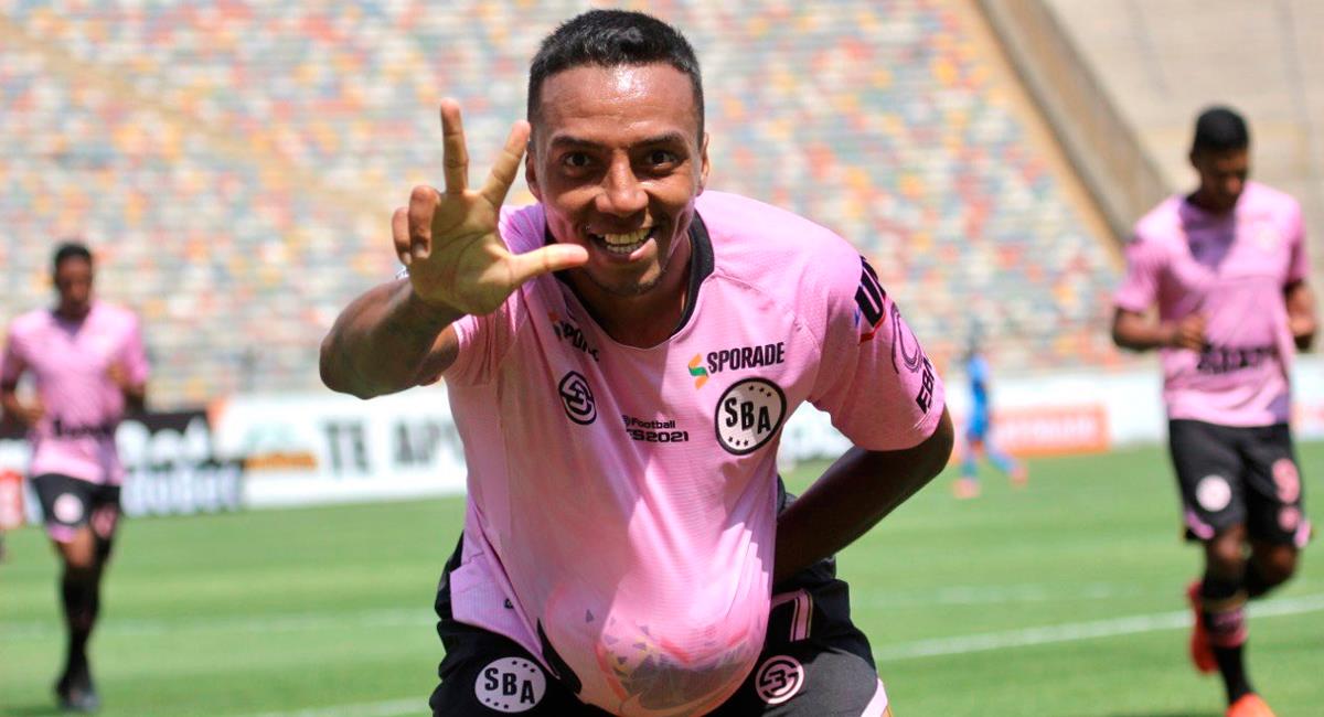 Joao Villamarín se pone la 'crema' para el 2022. Foto: FPF