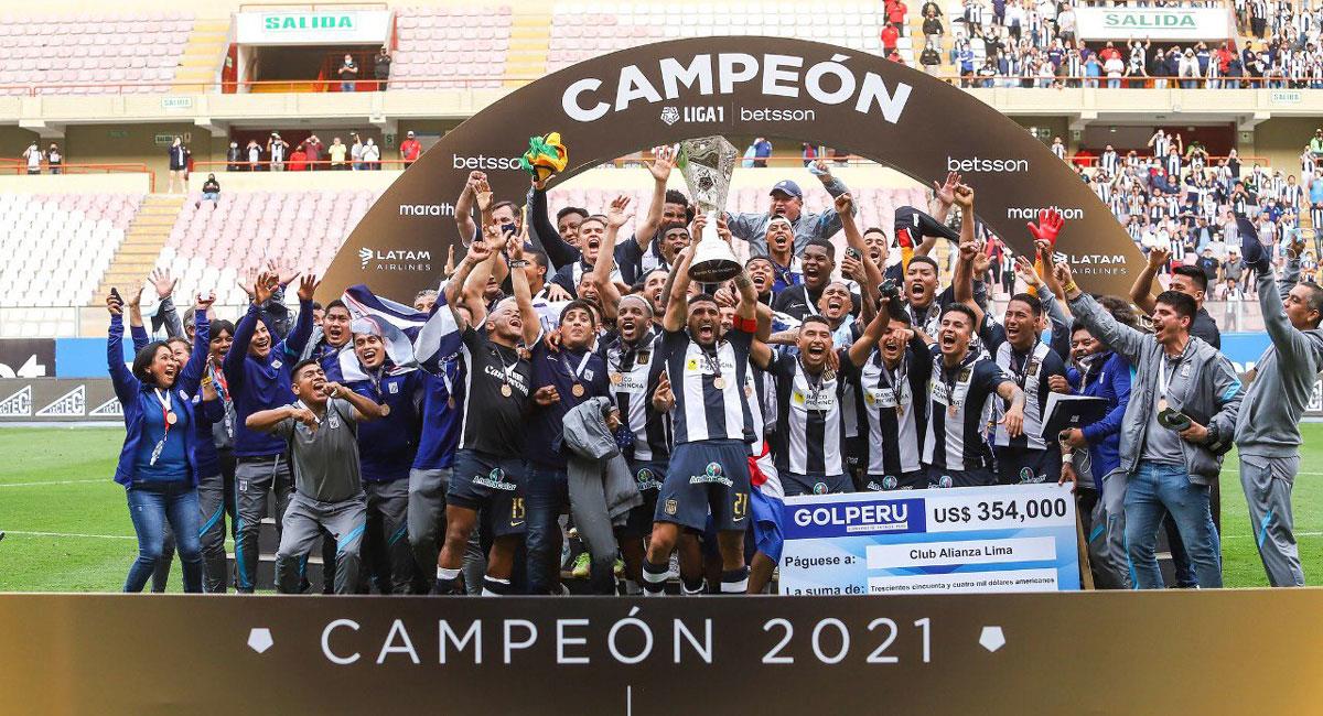 Alianza Lima salió campeón de la Liga 1 Betsson 2021. Foto: FPF