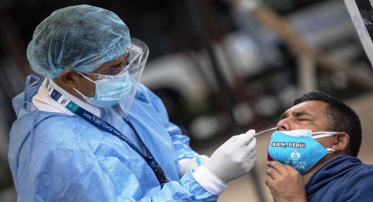 Se podrán hacer pruebas gratuitas de coronavirus en centros de EsSalud. Foto: Andina