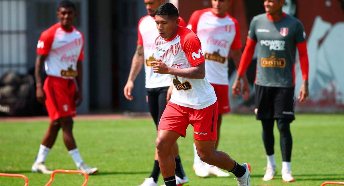 Edison Flores entrenando con Perú en la Videna. Foto: FPF