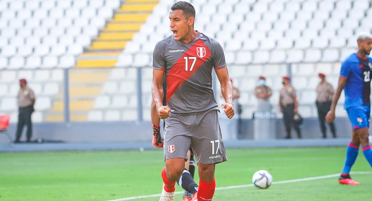 Alex Valera apareció en 37 minutos para el 1-0 de Perú. Foto: Twitter @SeleccionPeru