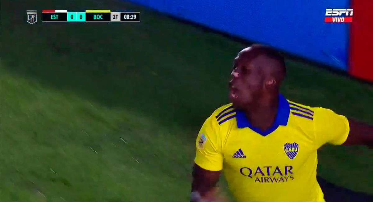 Luis Advíncula sumó su primer gol con camiseta de Boca. Foto: Twitter