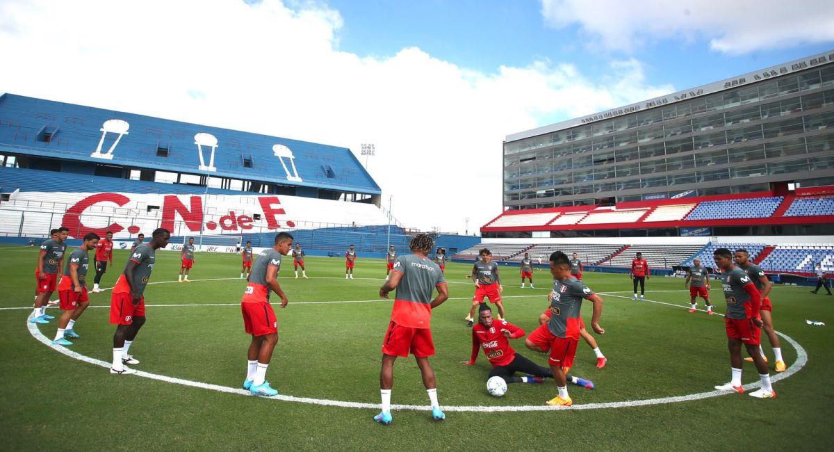 Entrenamiento de la Selección Peruana en Montevideo. Foto: Twitter Selección Peruana
