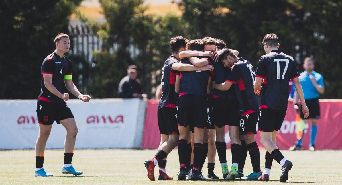 Perú U17 no pudo con Albania. Foto: FSHF