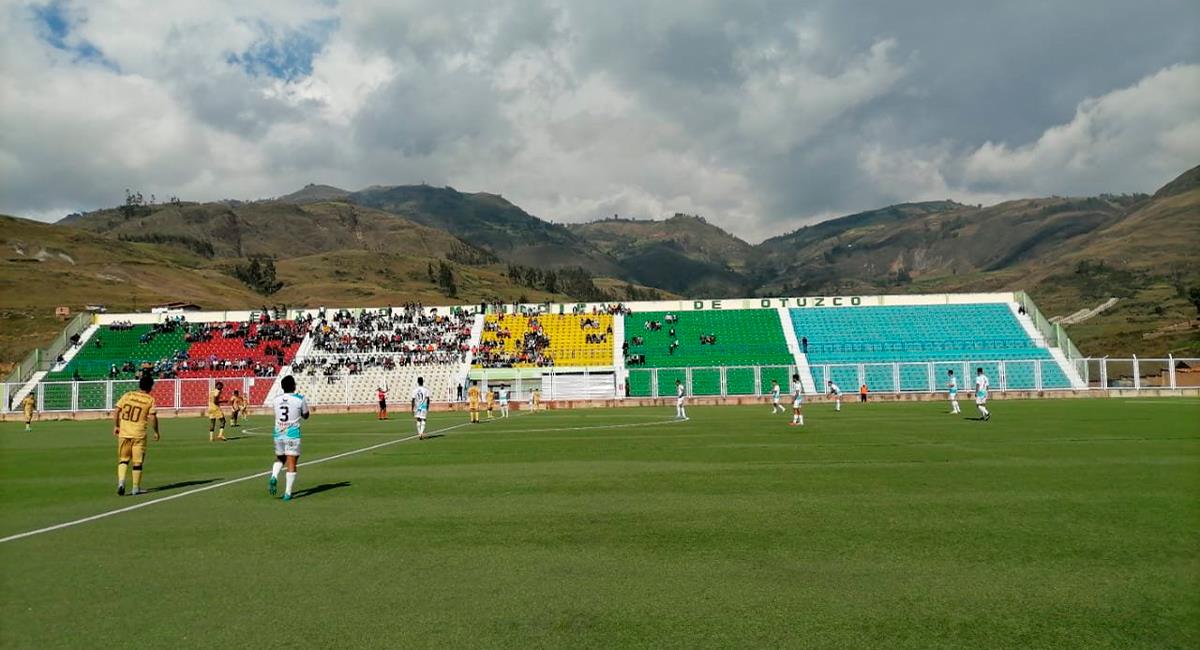 Deportivo Llacuabamba y Cusco FC igualaron sin goles. Foto: Twitter @DeChalaca