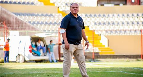 Rony Revollar ya no es entrenador del Llacuabamba