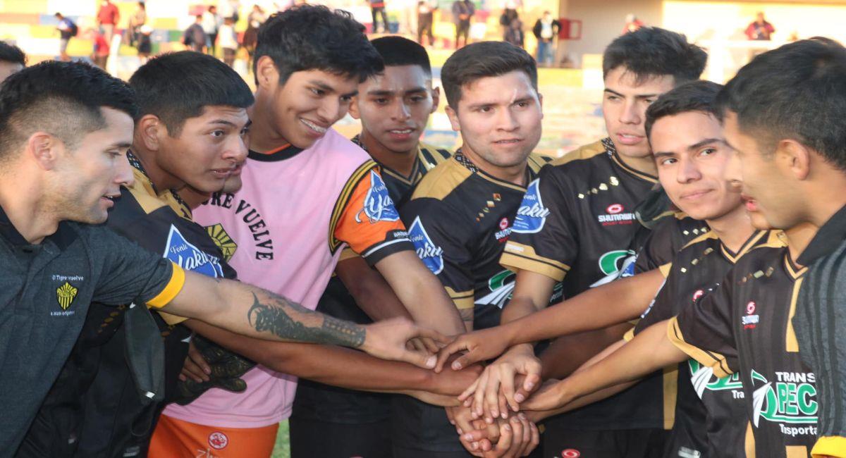 Jugadores del club Aurora de Arequipa. Foto: Facebook César Eugenio condori