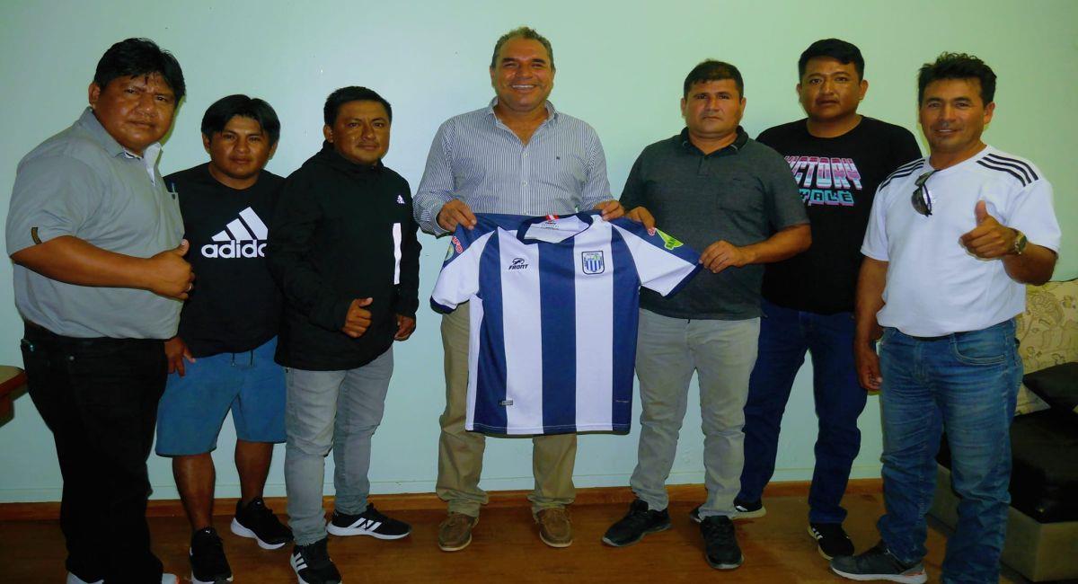 Mario Flores dirigirá al UD Parachique en este 2022. Foto: Facebook Club UD Parachique