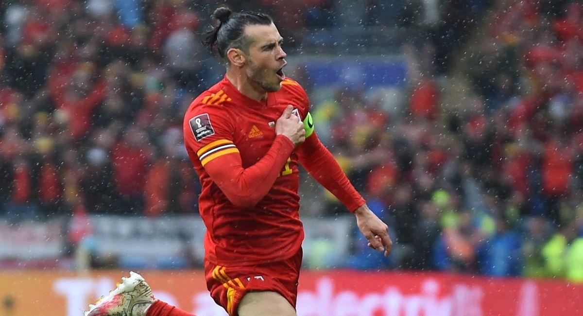 Gareth Bale celebrando su gol con Gales ante Ucrania. Foto: EFE