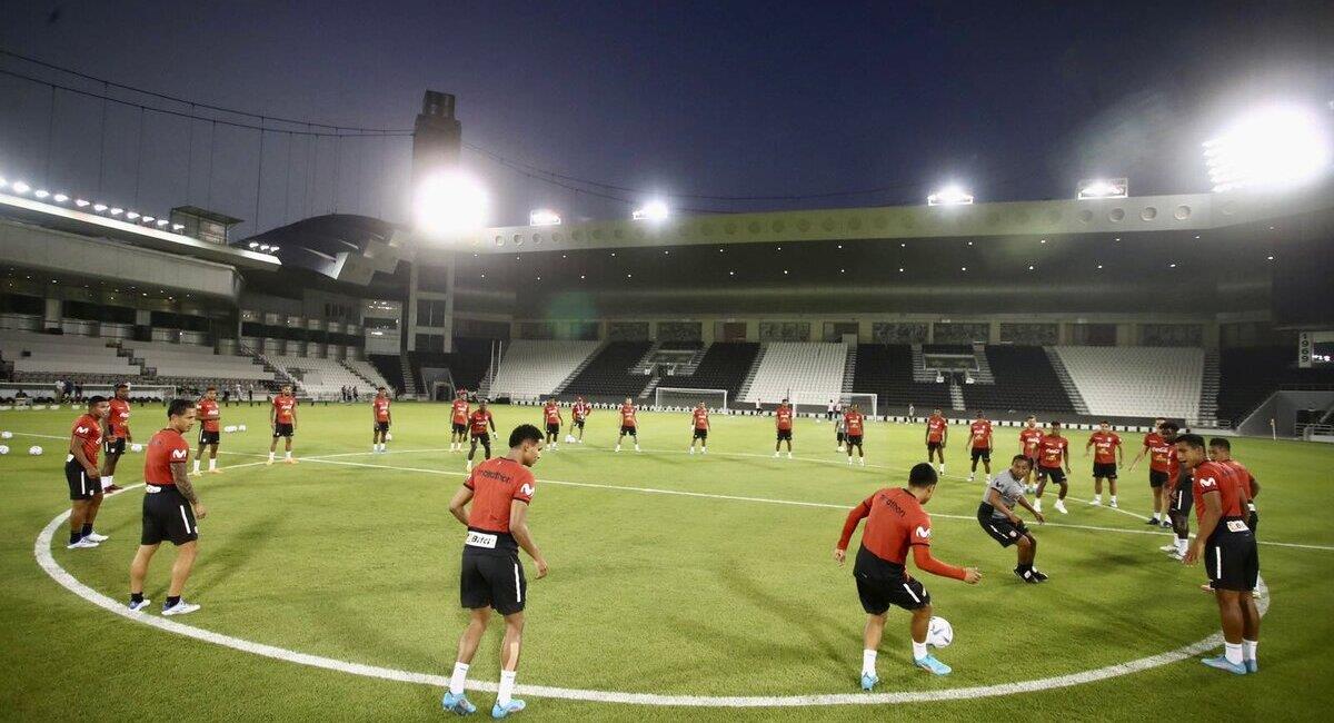 Perú entrenó en el Al Sadd Stadium de Doha. Foto: FPF