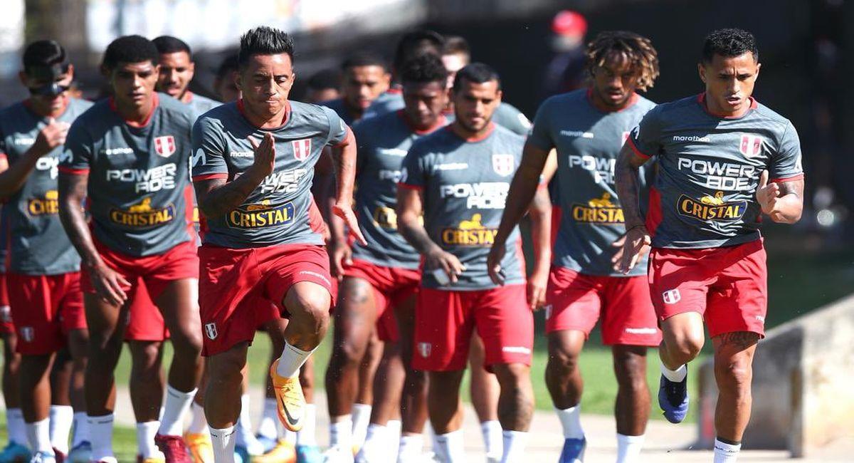 Yoshimar Yotún trabajando con la Selección Peruana. Foto: Twitter Selección Peruana