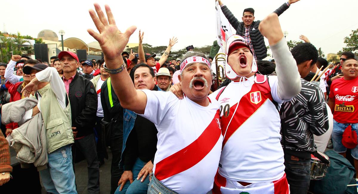 Selección Peruana celebra a los padres en su día. Foto: Andina