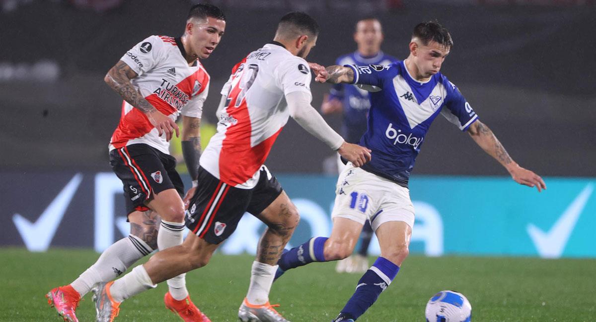 Vélez avanzó en la Libertadores tras empatar con River Plate. Foto: EFE
