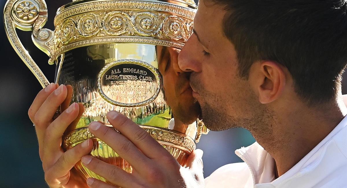 Novak Djokovic conquistó su sétimo galardón en Wimbledon. Foto: EFE