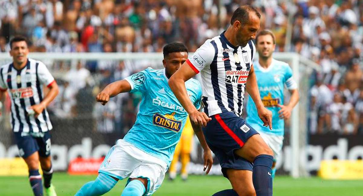 Alianza Lima y Sporting Cristal jugarían Supercopa Peruana. Foto: FPF