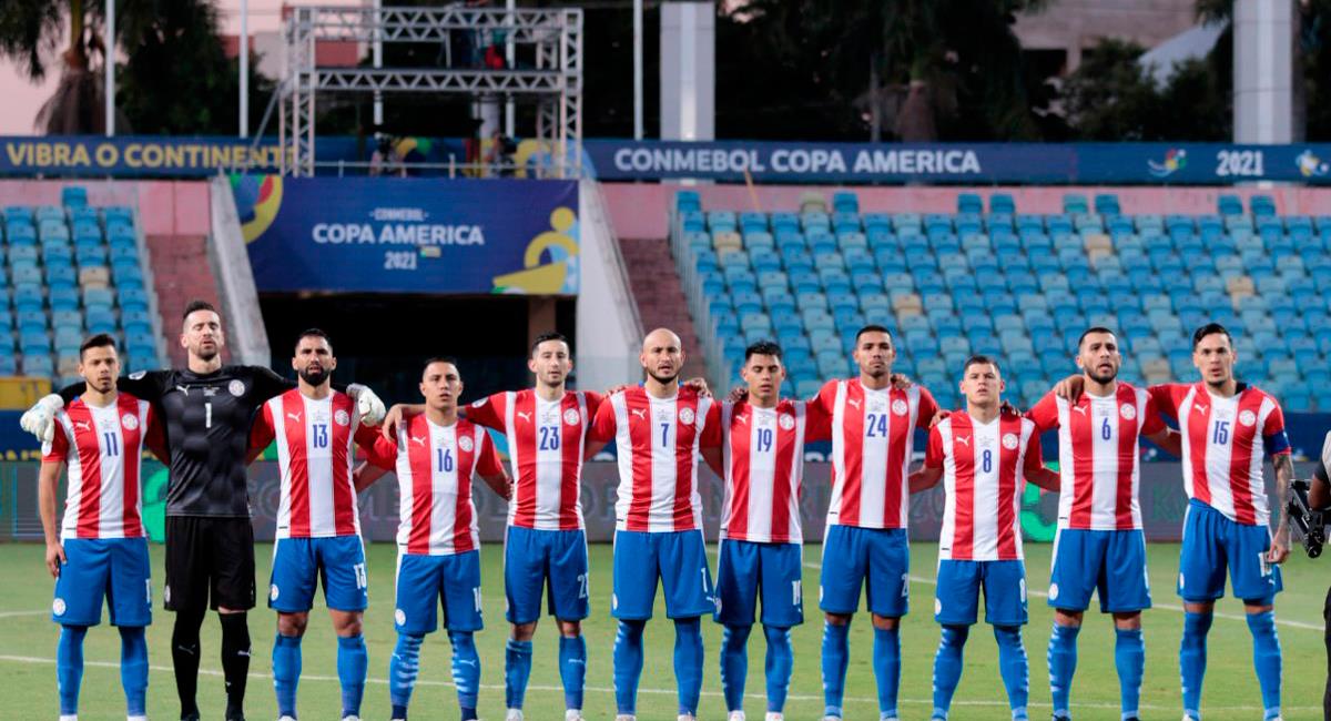 Paraguay decidió llamar a 18 jugadores militantes en el exterior. Foto: Twitter @Albirroja