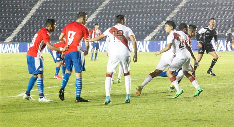 Perú igualó ante Paraguay