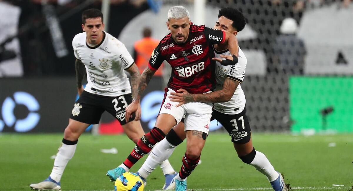 Corinthians y Flamengo igualan sin goles. Foto: EFE