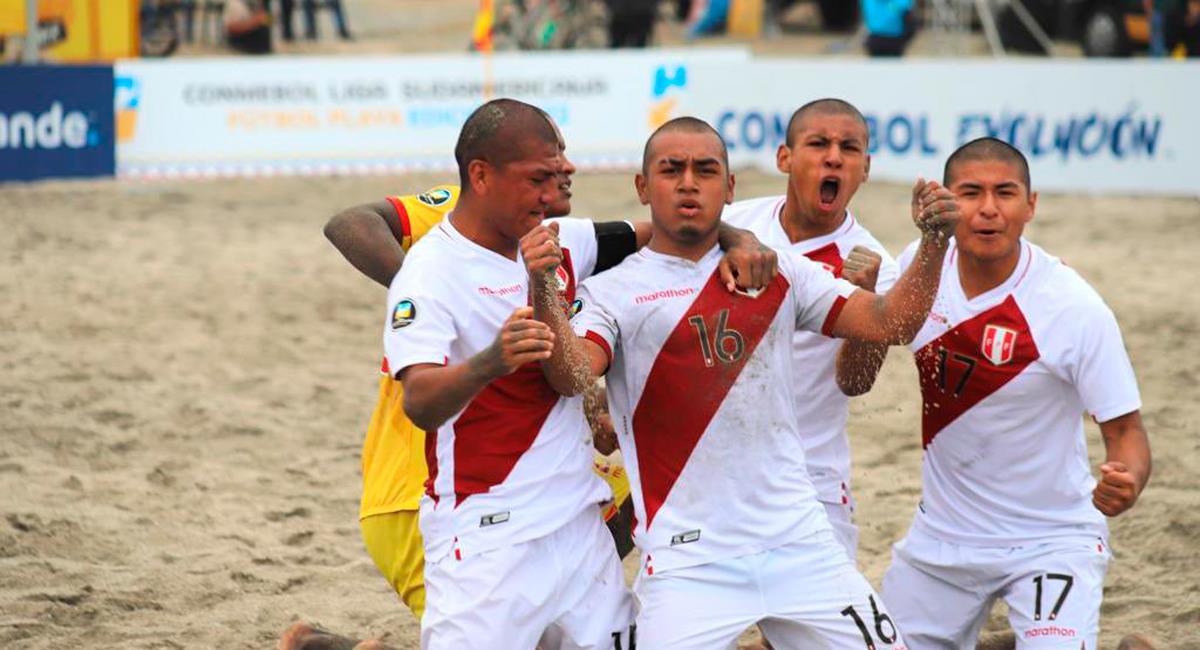 Perú logró su primera victoria en el certamen. Foto: FPF