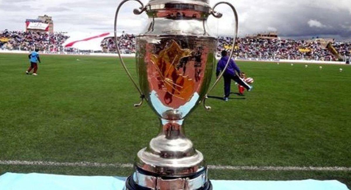 Trofeo de la Copa Perú. Foto: Facebook