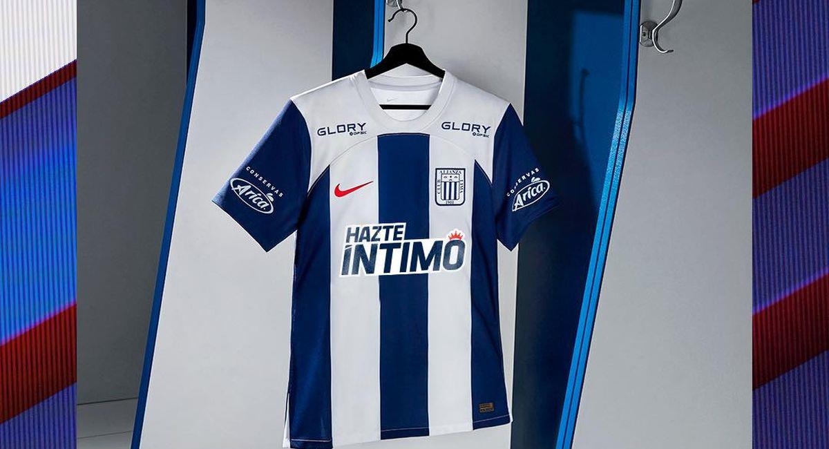 Nueva camiseta de Alianza Lima. Foto: Facebook Club Alianza Lima
