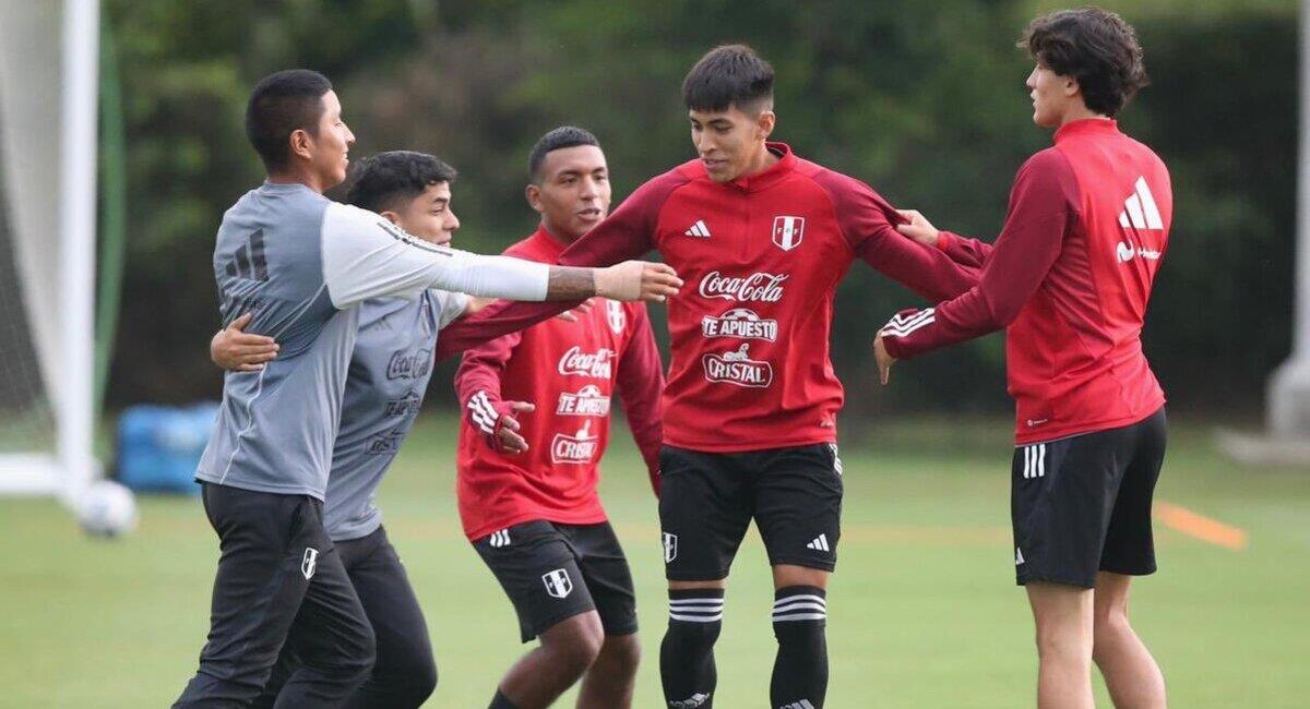 La Selección Peruana Sub20 se alista para el debut. Foto: Twitter @SeleccionPeru