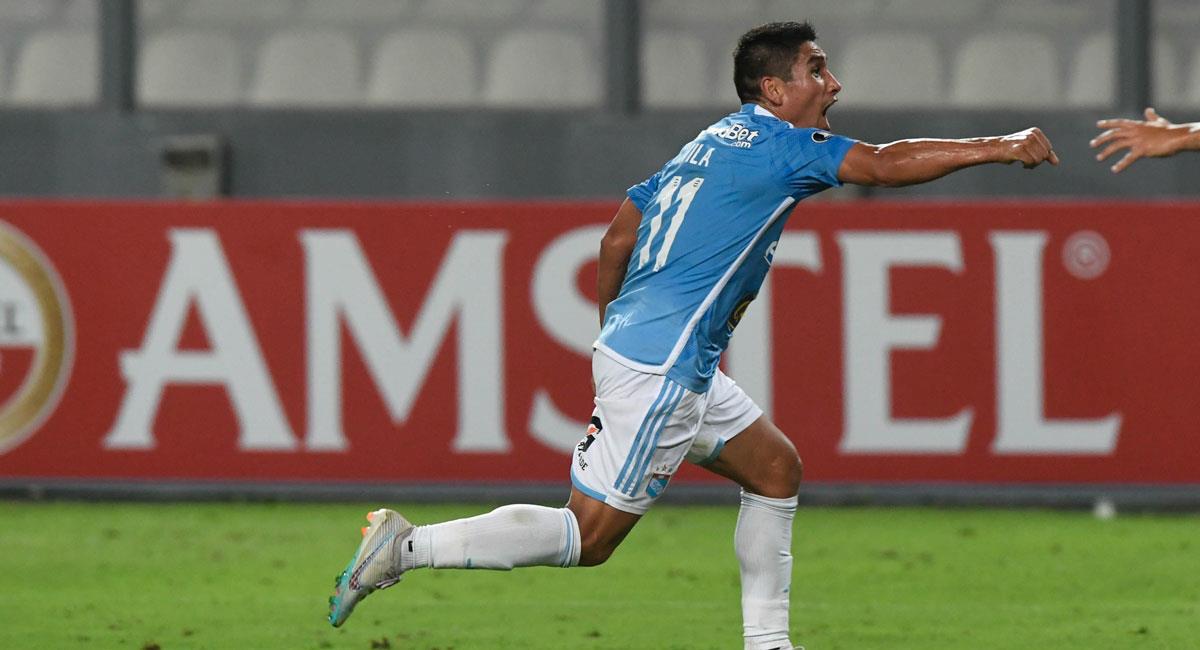 Irven Ávila anotó el 1-0 de Cristal sobre Huracán. Foto: Twitter @Libertadores