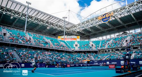 Miami Open: Alcaraz arrasa con Davidovich en el horizonte