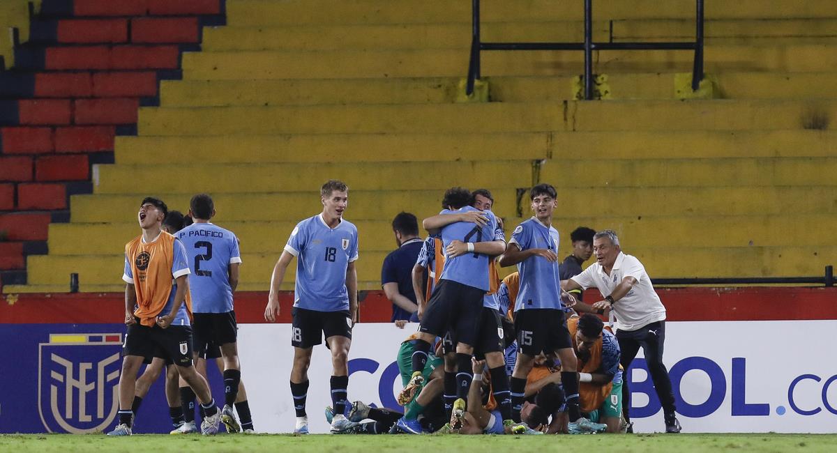 Uruguay vence 2-0 a Ecuador. Foto: @CONMEBOL