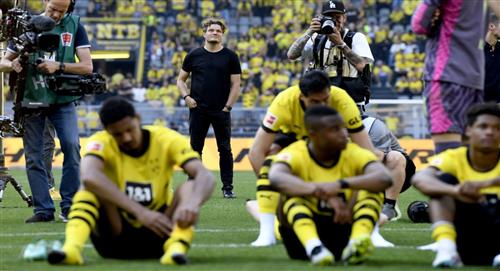 El llanto de los jugadores del Dortmund tras perder la Bundesliga