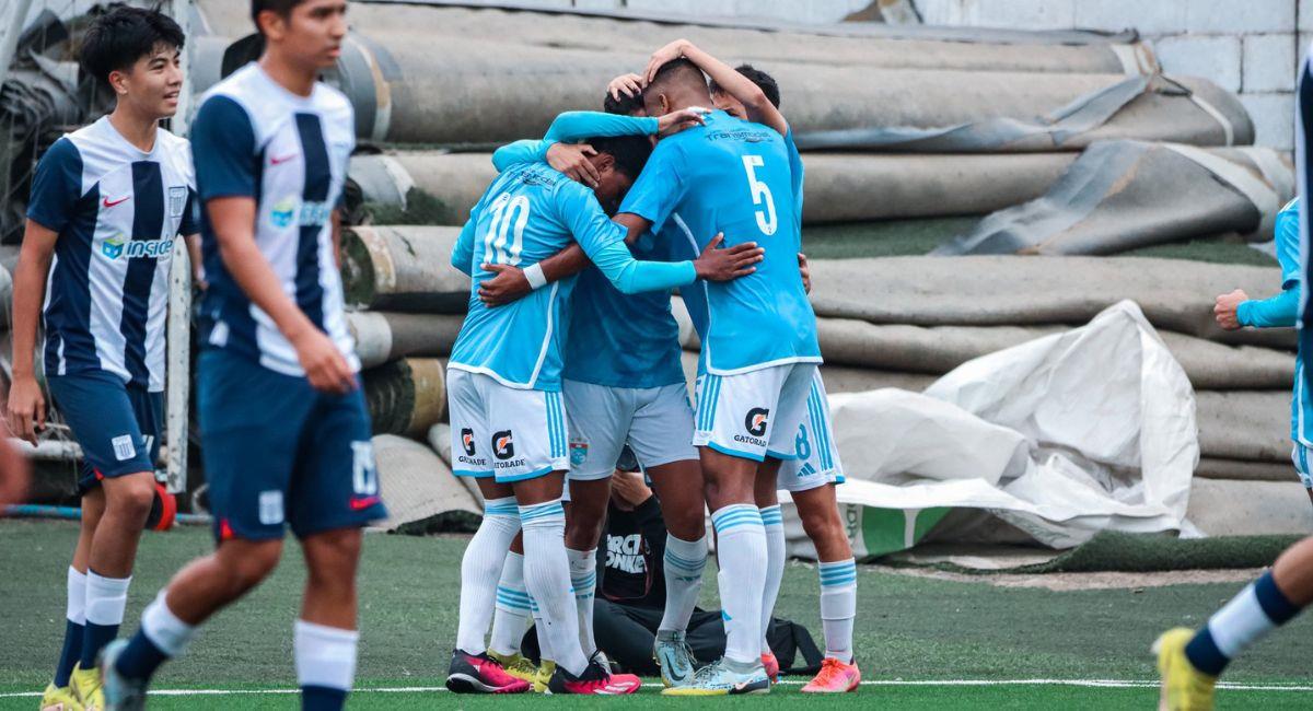 Cristal no perdonó y goleó por 6-2 a Alianza Lima. Foto: Twitter @ClubSCristal