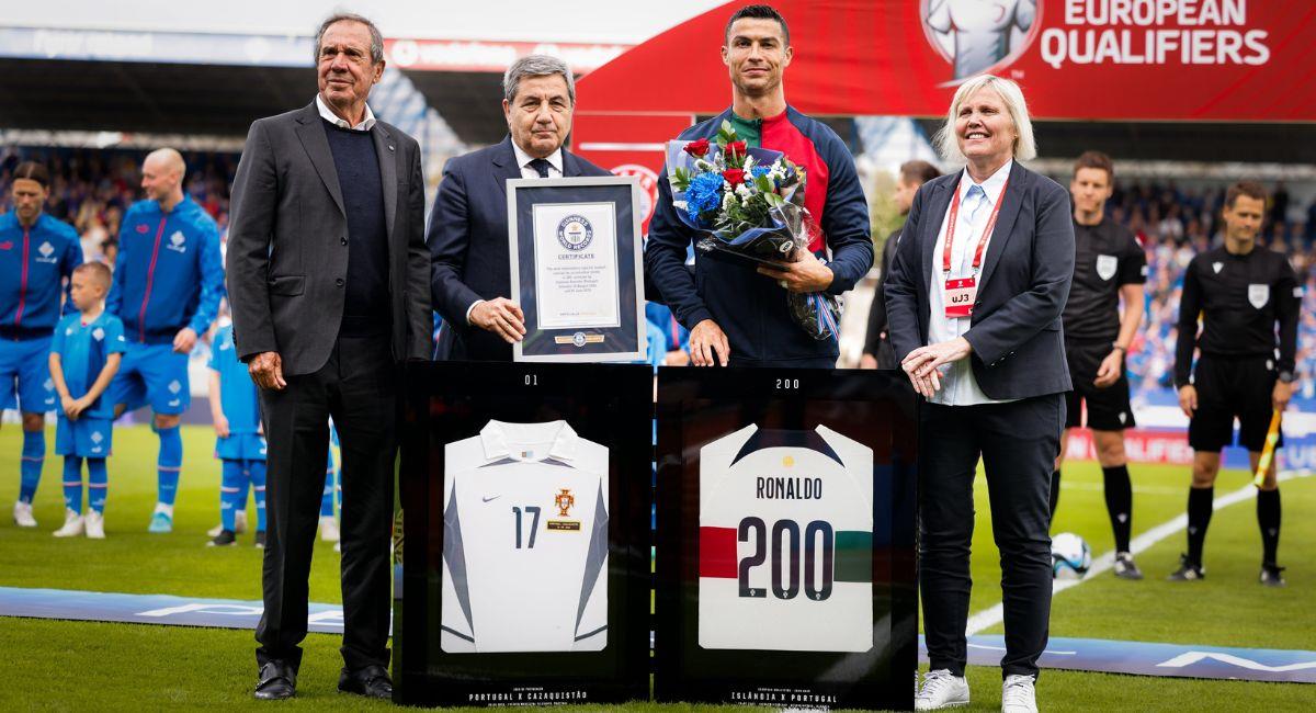 Cristiano Ronaldo fue homenajeado por su partido número 200. Foto: Twitter @selecaoportugal
