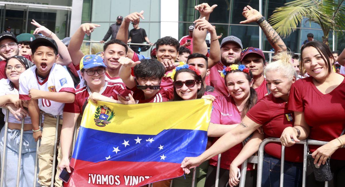 Hinchas de Venezuela. Foto: Andina
