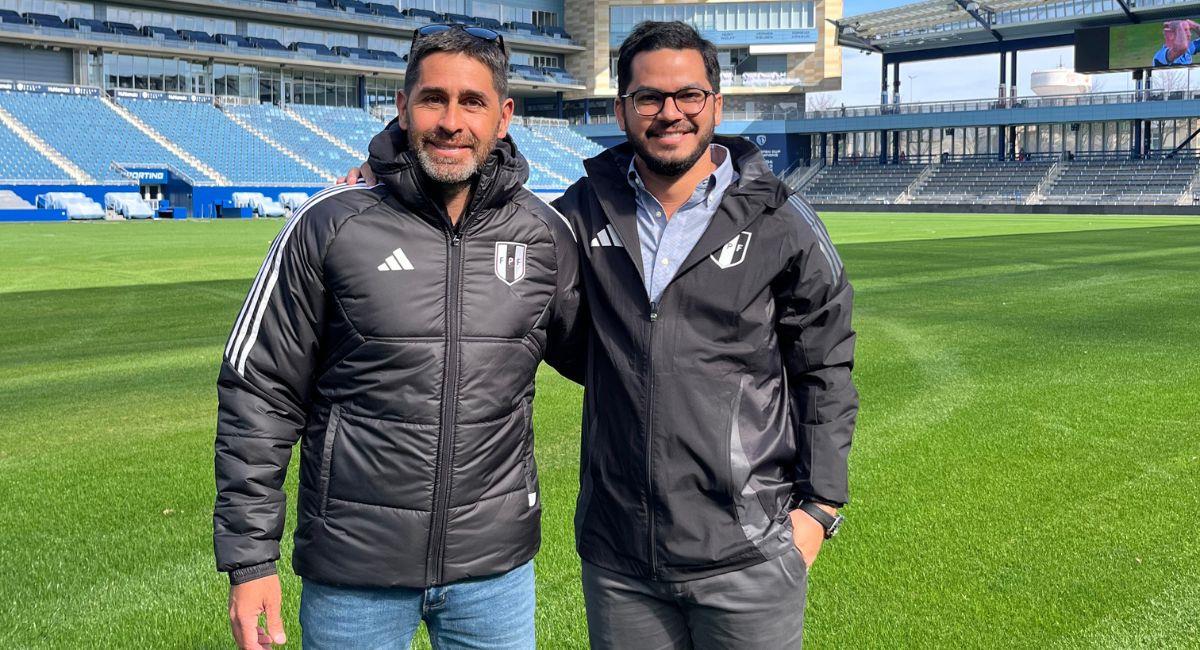 Franco Navarro y Sebastián Avelino reconocieron los estadios donde jugará la Bicolor en la Copa América. Foto: Twitter @SeleccionPeru