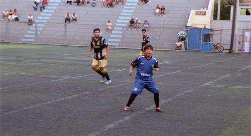 Niño de 11 años debuta con el Club Somos Olímpico de Surco en la Copa Perú 2024