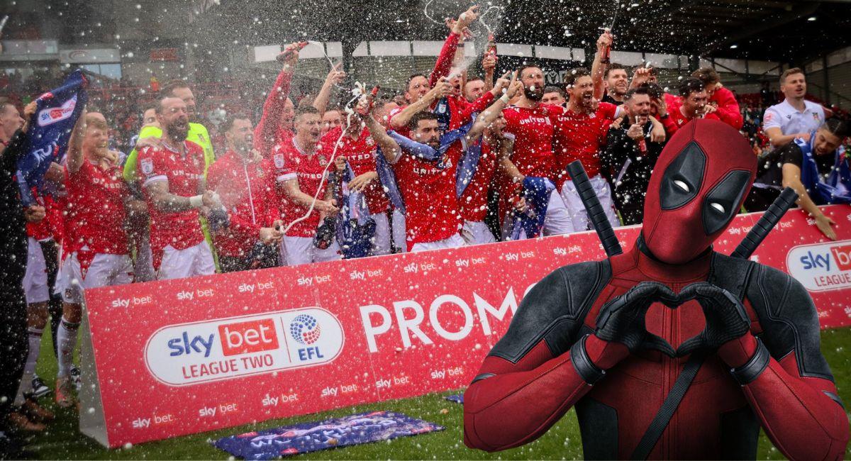 Wrexham, club de Deadpool, consigue el ascenso a la tercera división de Inglaterra. Foto: Twitter @Wrexham_AFC / Deadpool