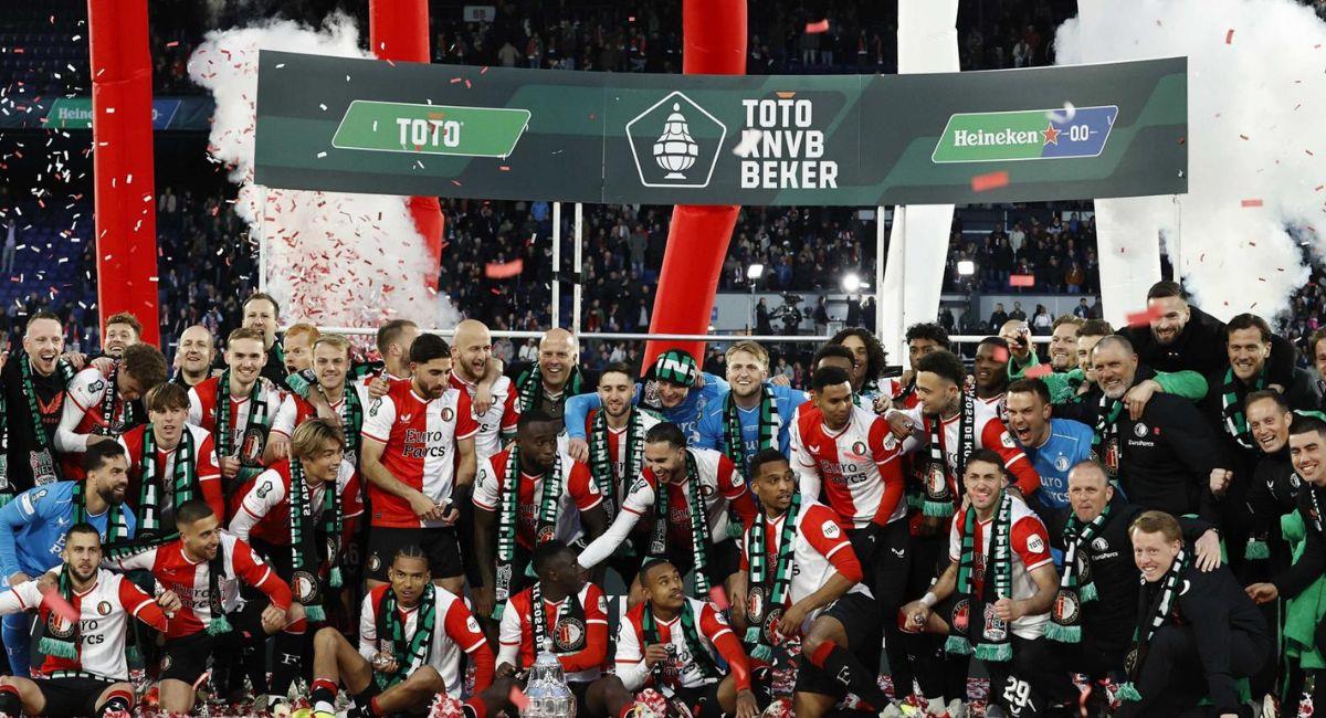 Con Marcos López en la banca, Feyenoord logró un nuevo título en Países Bajos. Foto: EFE