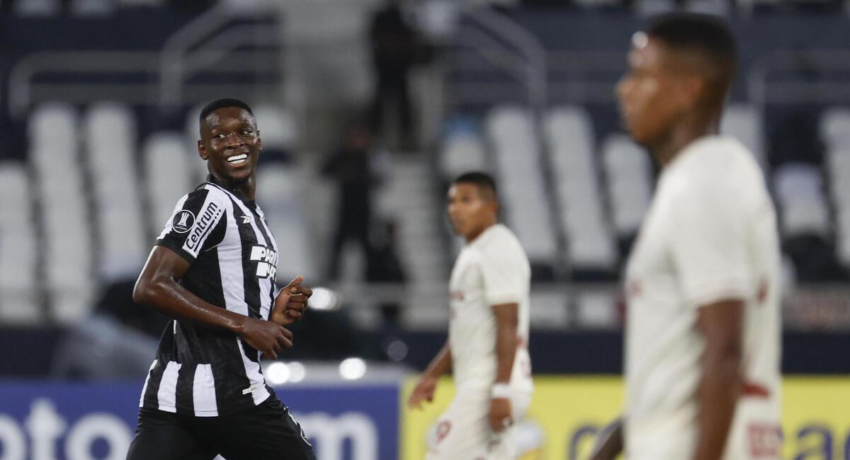 Botafogo venció a Universitario. Foto: EFE